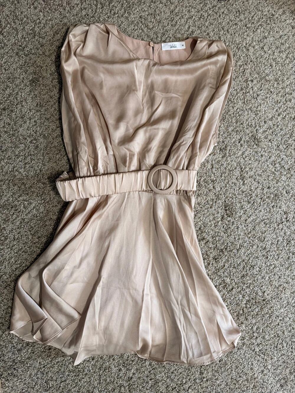 Tallulah champagne fit, and flare dress M EUC 2830